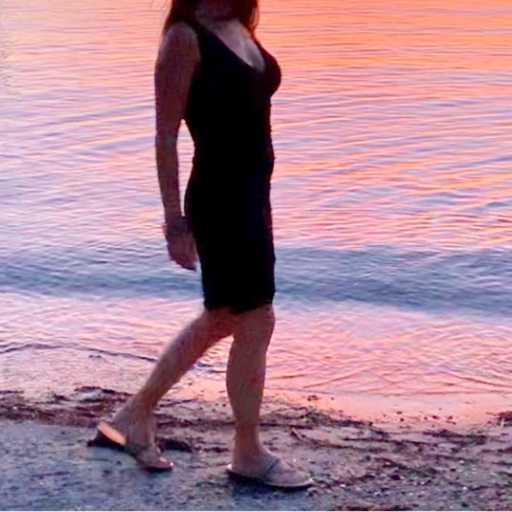 Classic dress. Easy to wear a bra under it. Such a great dress I bought many